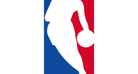 MVP对决！扬尼斯笑到最后，全面数据带领雄鹿战胜费城。